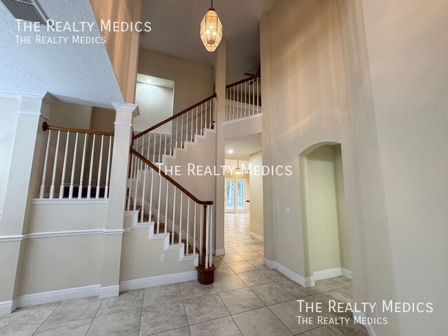 Building Photo - 2737 Scarborough Dr