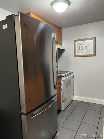 Building Photo - 10785 W 63rd Pl