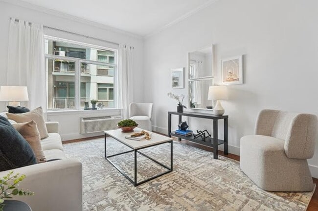 Building Photo - APARTMENT