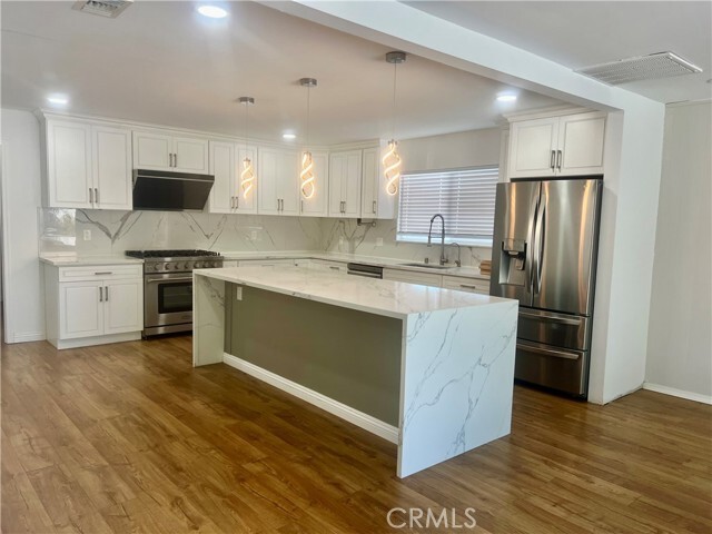 Building Photo - 6925 Maycroft Dr