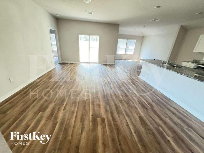 Building Photo - 17644 Cedar Crst Dr
