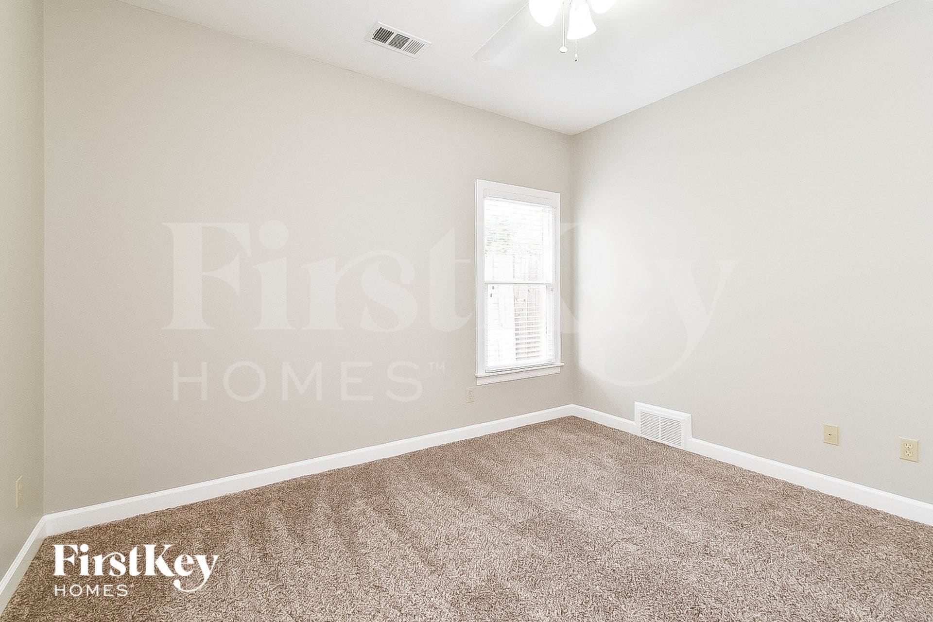 Building Photo - 1713 Belledeer Dr W