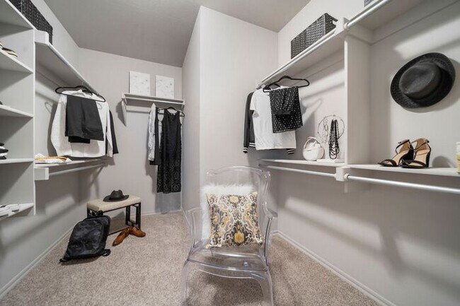 Building Photo - Gorgeous 3/2.5/2 Bonus Office!