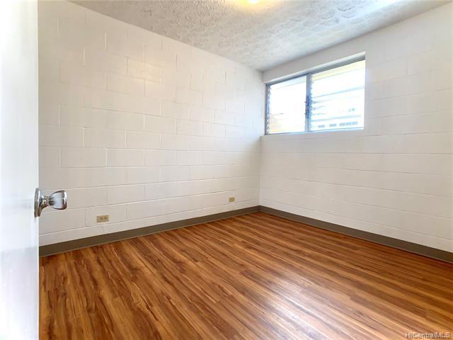 Building Photo - 716 Lukepane Ave