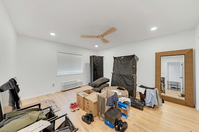 Building Photo - 228 Johnson