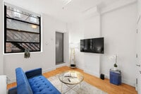 Building Photo - 517 W 45th St