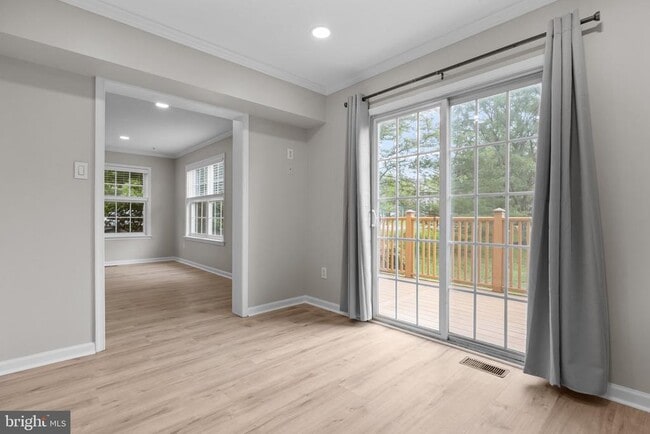 Building Photo - 115 Goldfinch Ct
