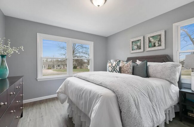 Building Photo - 622 Nancy Plz