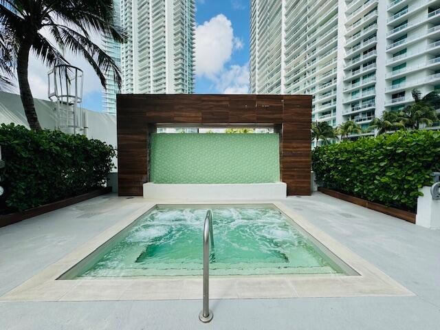 Building Photo - 350 S Miami Ave