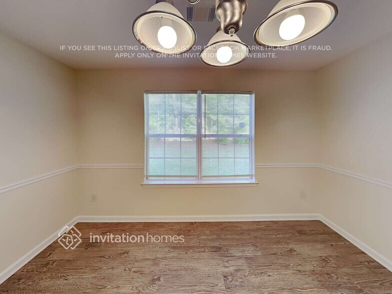 Building Photo - 3969 Craggy Perch