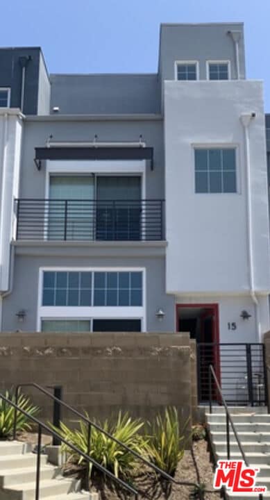 Primary Photo - 5350 Playa Vista Dr