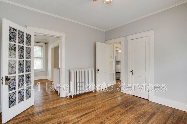 Building Photo - 670 Dickinson St