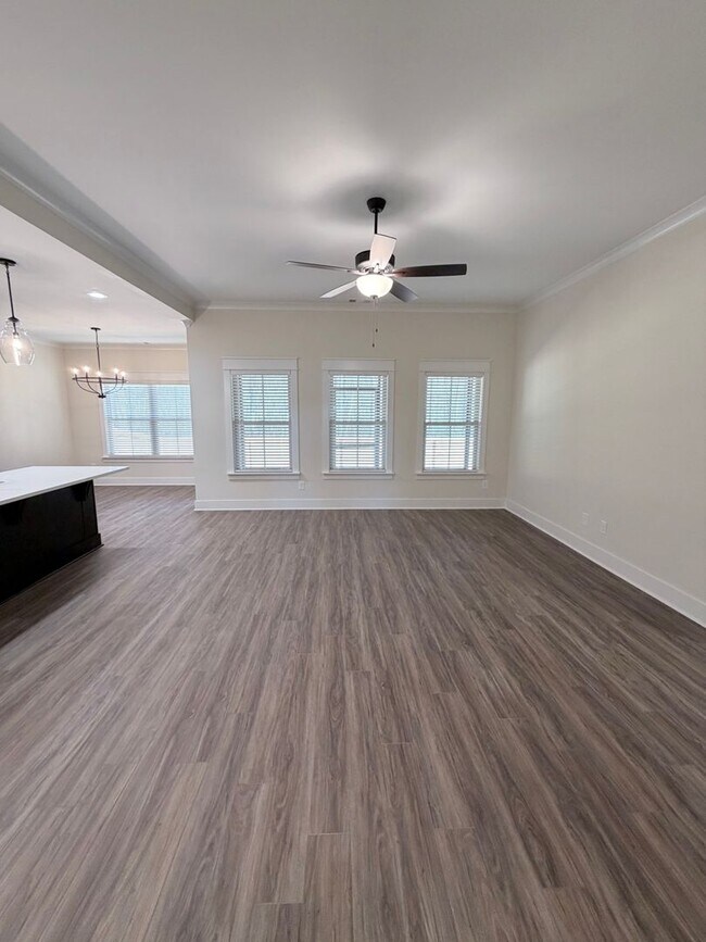 Building Photo - 536 Bristleleaf Path