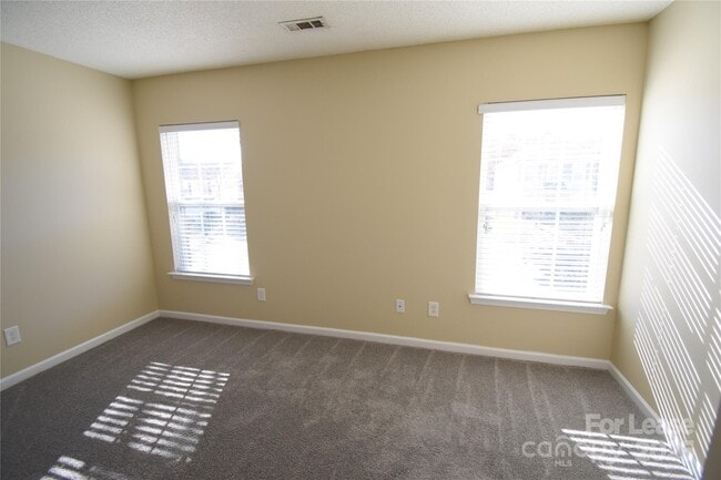 Building Photo - 7704 Aragorn Ln