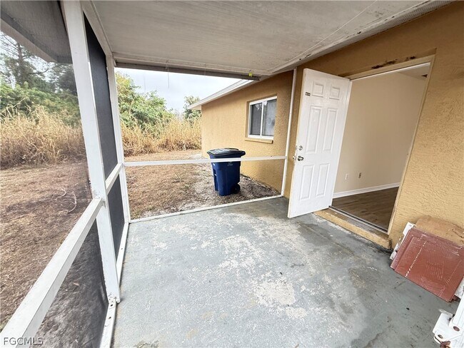 Building Photo - 2217 Leda Ave S