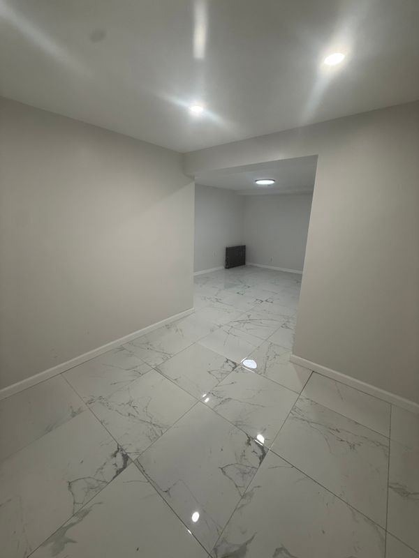 Building Photo - 61 Forest Rd