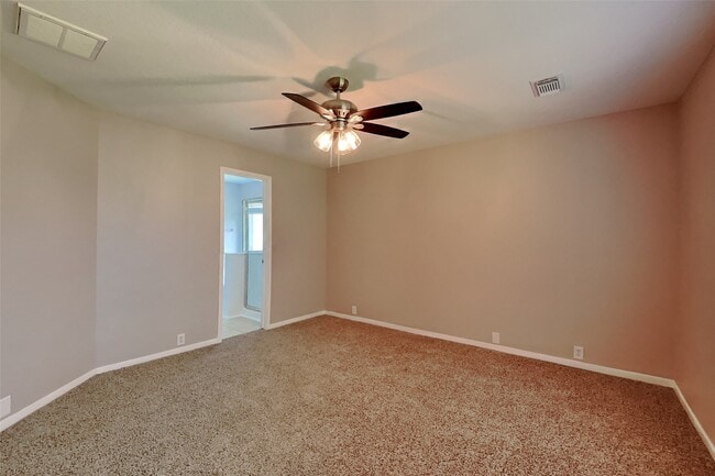 Building Photo - 10202 Dr Peridot Cove