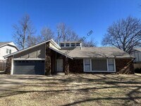 Building Photo - 7751 S 72nd E Pl