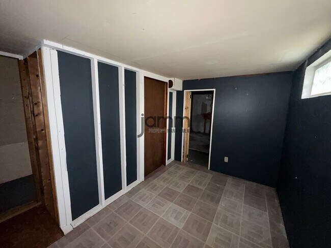 Building Photo - 14635 Sylvia Dr