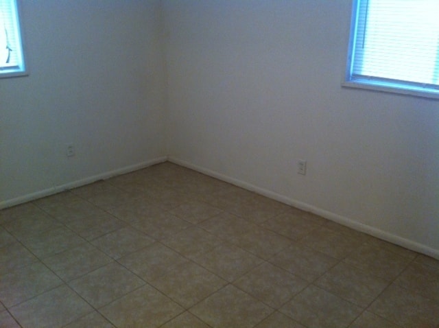 Building Photo - 721 Deauville Dr