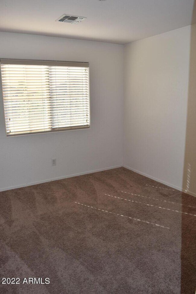 Building Photo - 450 E Maddison St