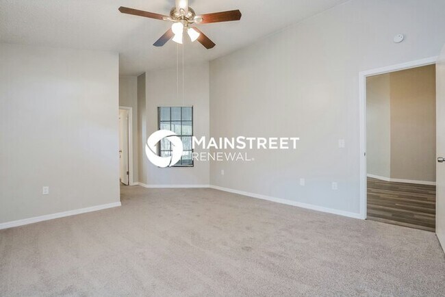 Building Photo - 3 Bedroom Pet-Friendly Home in KISSIMMEE, FL with Main Street Renewal