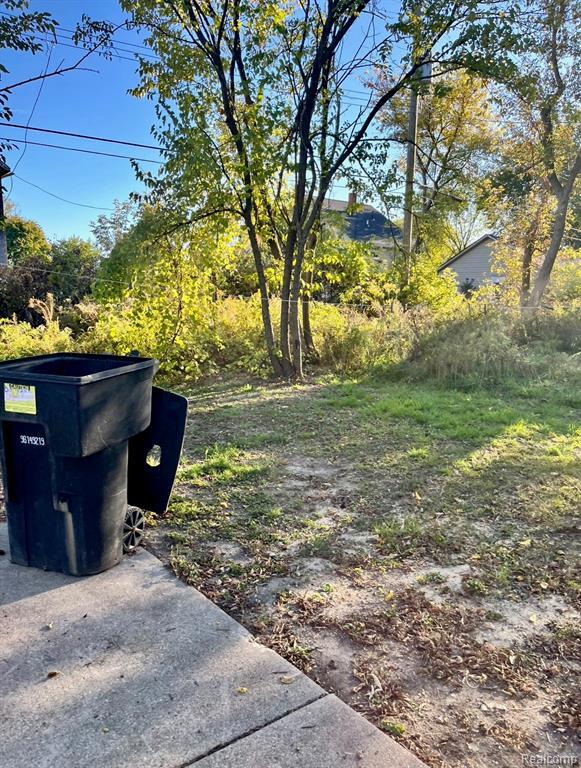 Building Photo - 11160 Charlemagne Ave