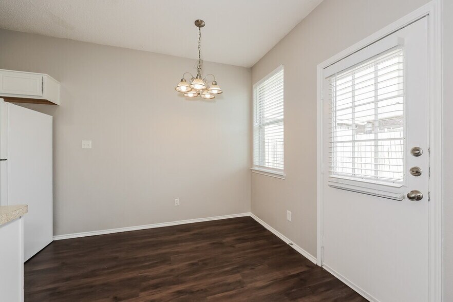 Building Photo - 6460 Downeast Dr