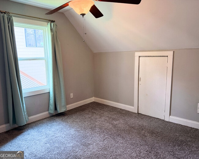 Building Photo - 2561 Sylvan Rd