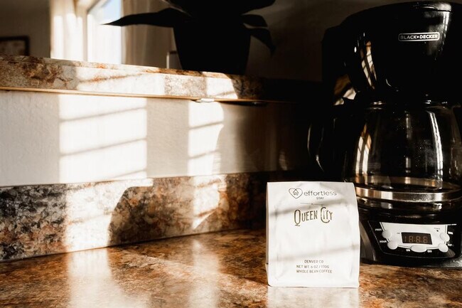 Building Photo - 6380 S Boston St