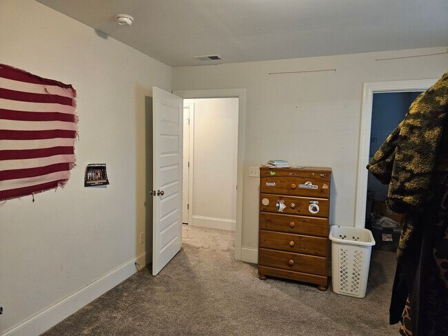 Building Photo - Beautiful 4 bedroom, 2.5 Bath unfurnished home located in Songbird Landing Community - Hampstead
