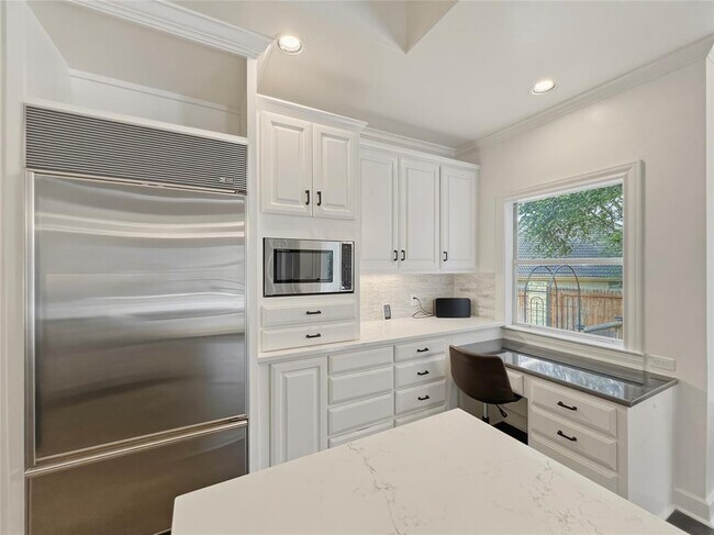Building Photo - 6 Candleleaf Ct
