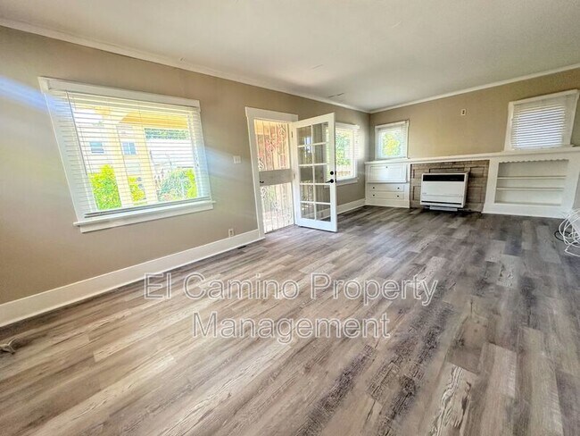 Building Photo - 5758 Pickering Ave