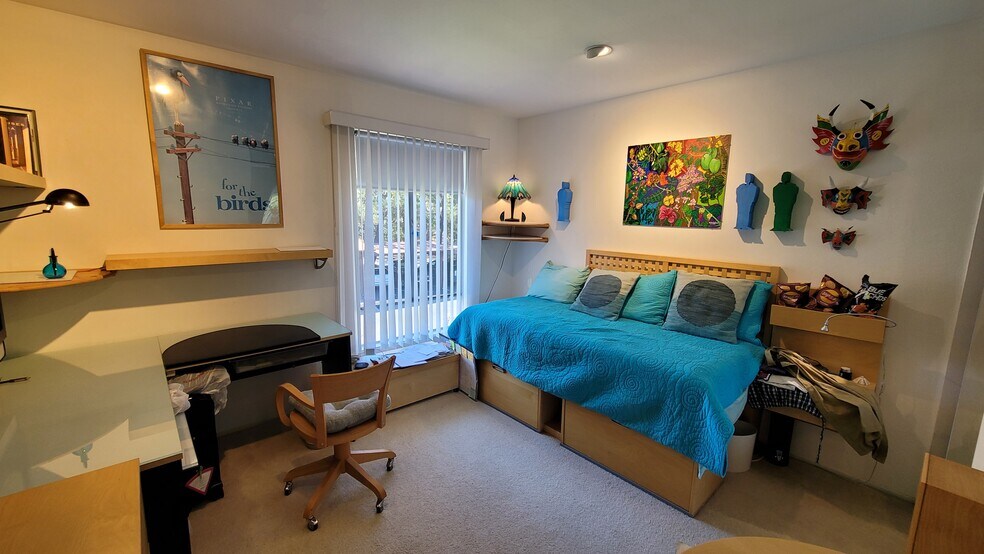 Bdrm #2 - 72 Surrey Ln