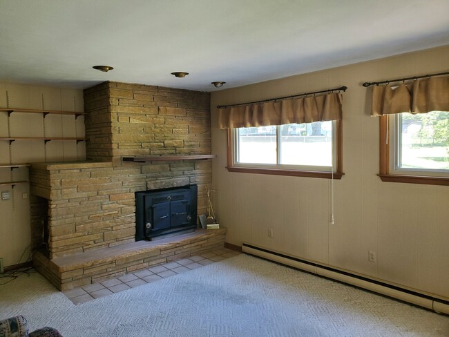 Family Room View - 591 E Glenlord Rd