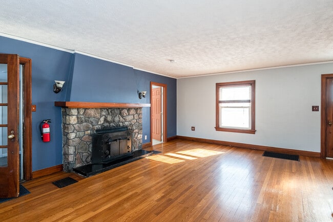 Living room - 4254 Dayton Xenia Rd
