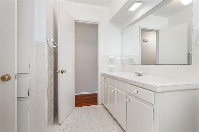 Building Photo - 7549 Brentcove Cir