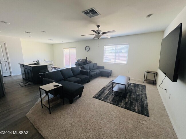 Building Photo - 12533 W Red Orchid St