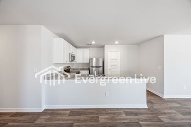 Building Photo - 1235 English Oaks St