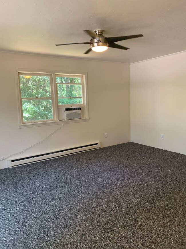 Building Photo - 2 Bedroom 1 Bath Home in Kill Devil Hills