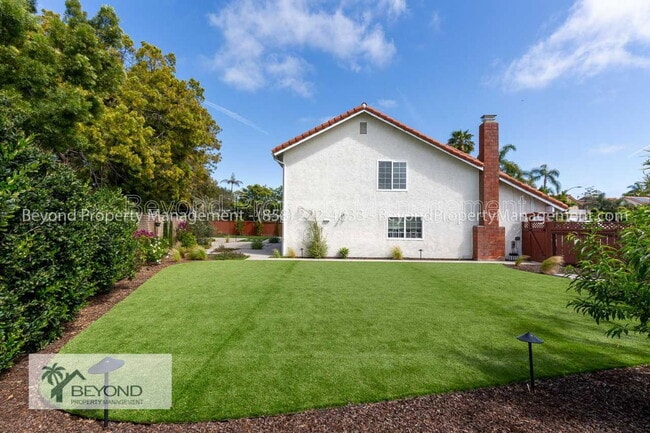 Building Photo - 1595 Avenida De Los Lirios