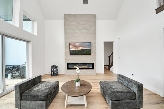 Building Photo - 4914 Olive Province Ln