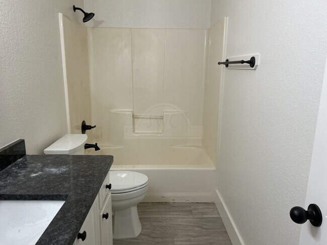 Building Photo - 316 Timber Ridge Dr