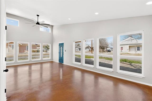 Building Photo - 1471 W Kaufman St