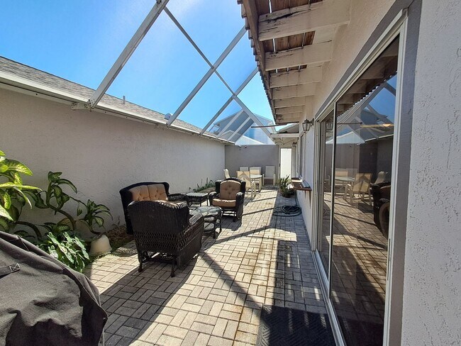 Building Photo - 13731 Markham Ln