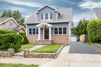 Building Photo - 35 Birch St