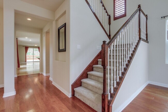 Building Photo - 4 Bedroom Cul-de-Sac home in San Elijo Hills!