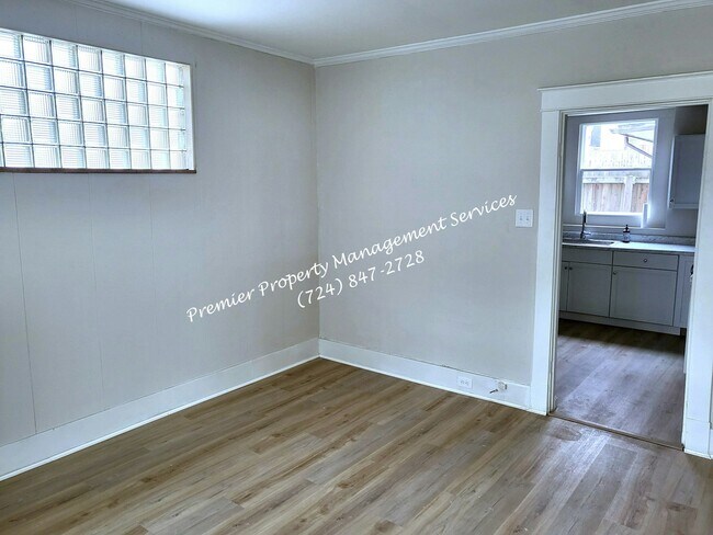 Building Photo - 820 14th St