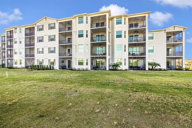 Building Photo - 12240 Wellen Golf St