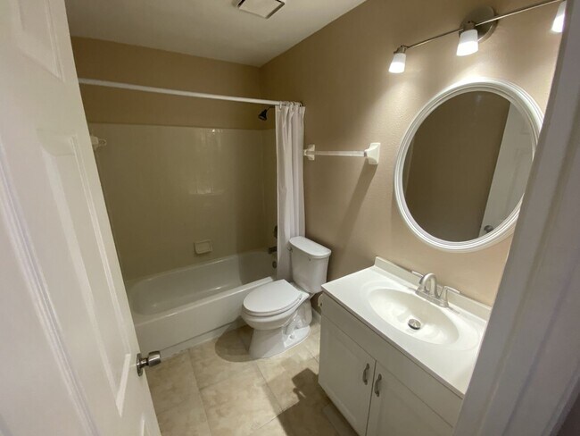 Building Photo - Charming 3-Bedroom Home for Rent in Winter Garden, FL